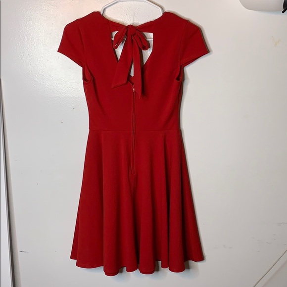 Red dress - Picture 5 of 6